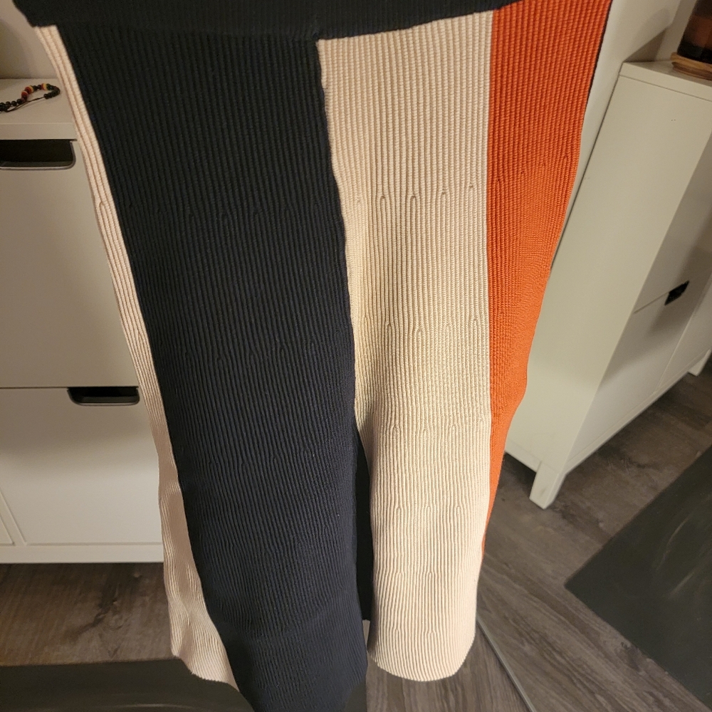 Abstract skirt - Picture 2 of 6